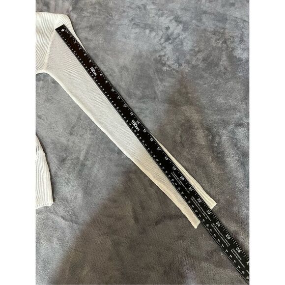 Revolve SER.O.YA Sweater Womens Sz S White Piper Turtleneck Ribbed Sheer Linen - Picture 10 of 14